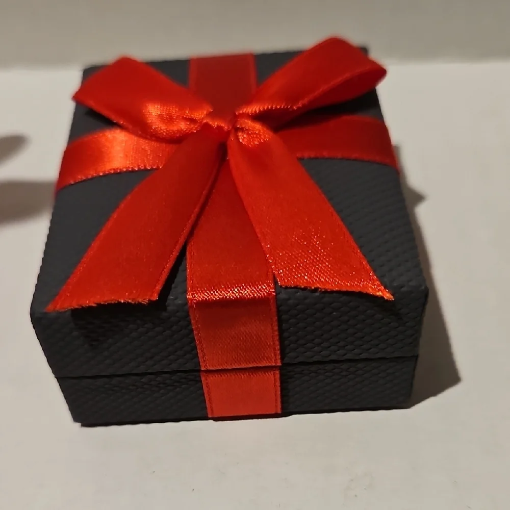 NWT Sterling Silver White Sapphire Set Necklace And Earrings - Picture 6 of 7